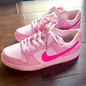 Women's Pink Duo-Tone Sneakers brand new